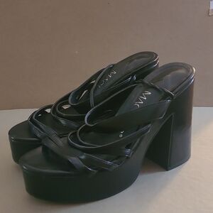 Mackin Elegant Black Platform Heels Size 7.5